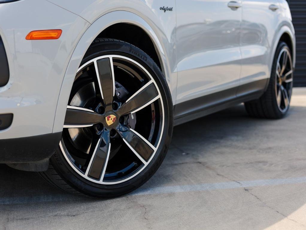 used 2022 Porsche Cayenne car, priced at $72,890