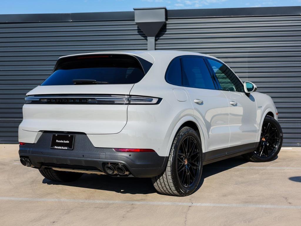 new 2025 Porsche Cayenne car