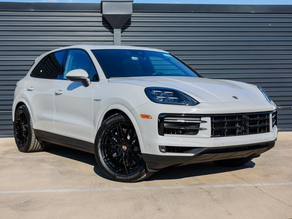 new 2025 Porsche Cayenne car
