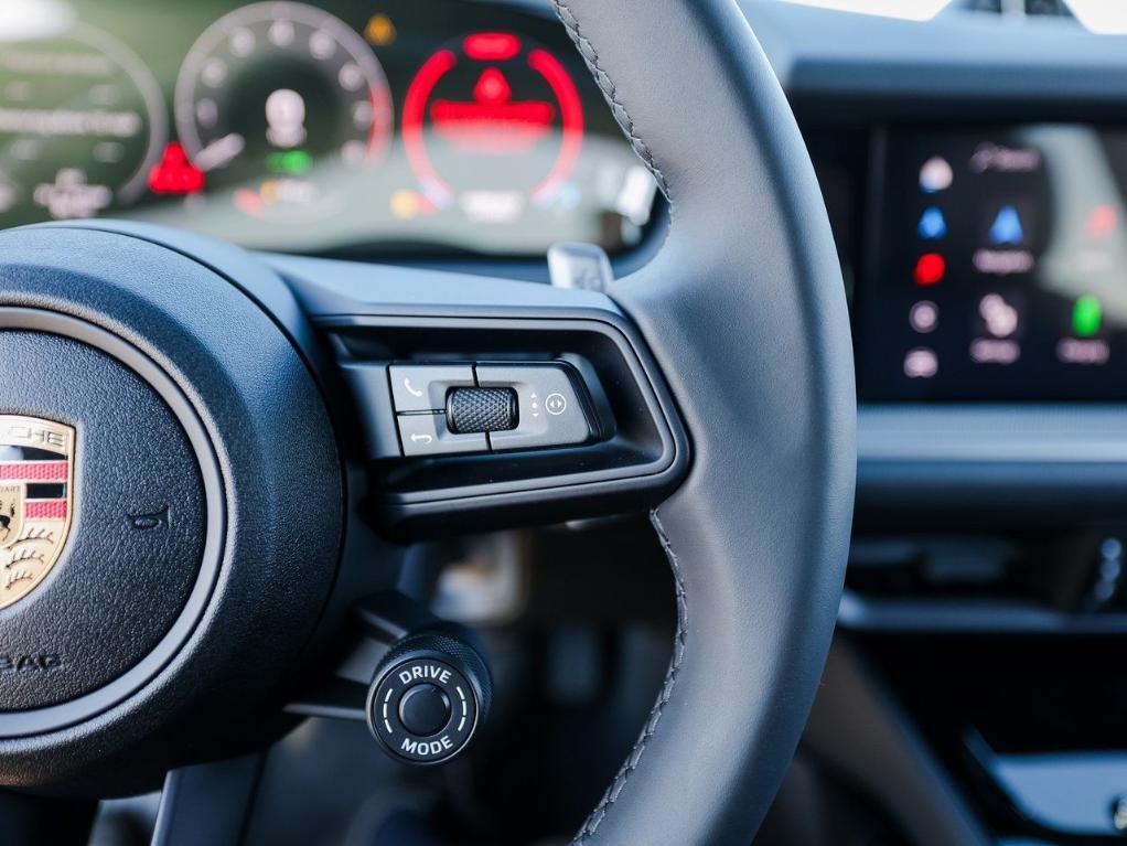 new 2025 Porsche Cayenne car