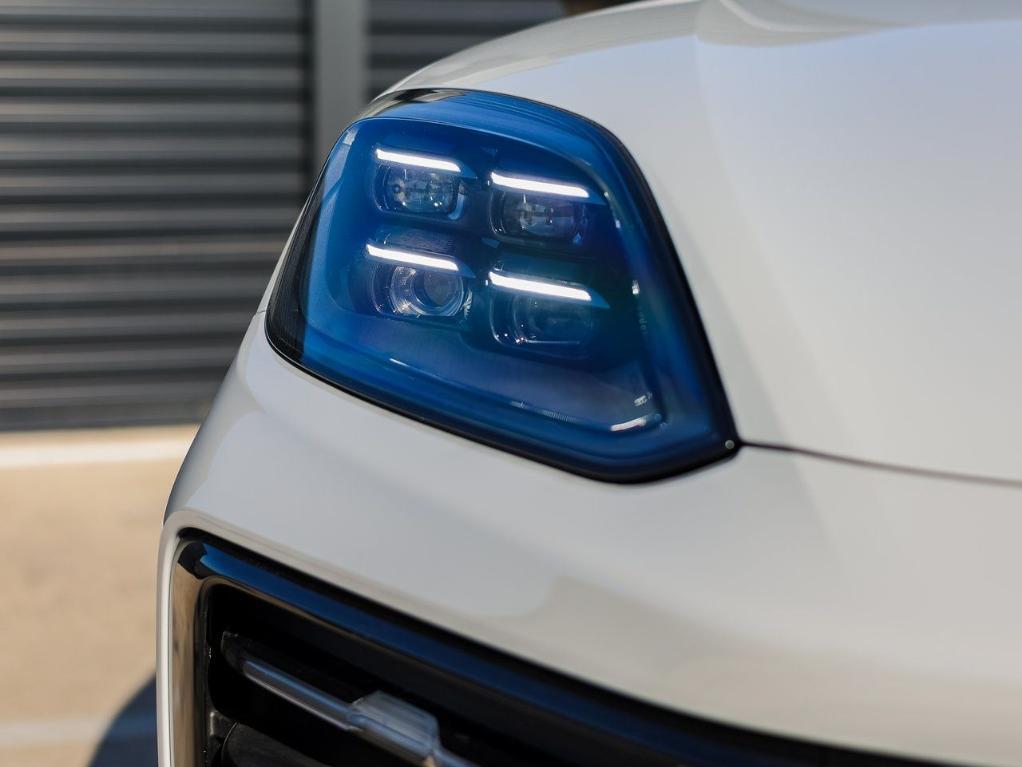 new 2025 Porsche Cayenne car