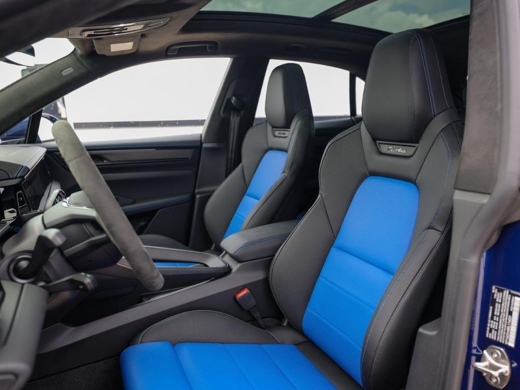 new 2025 Porsche Macan car