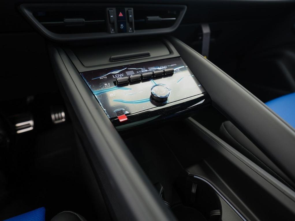 new 2025 Porsche Macan car