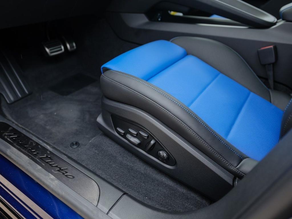 new 2025 Porsche Macan car