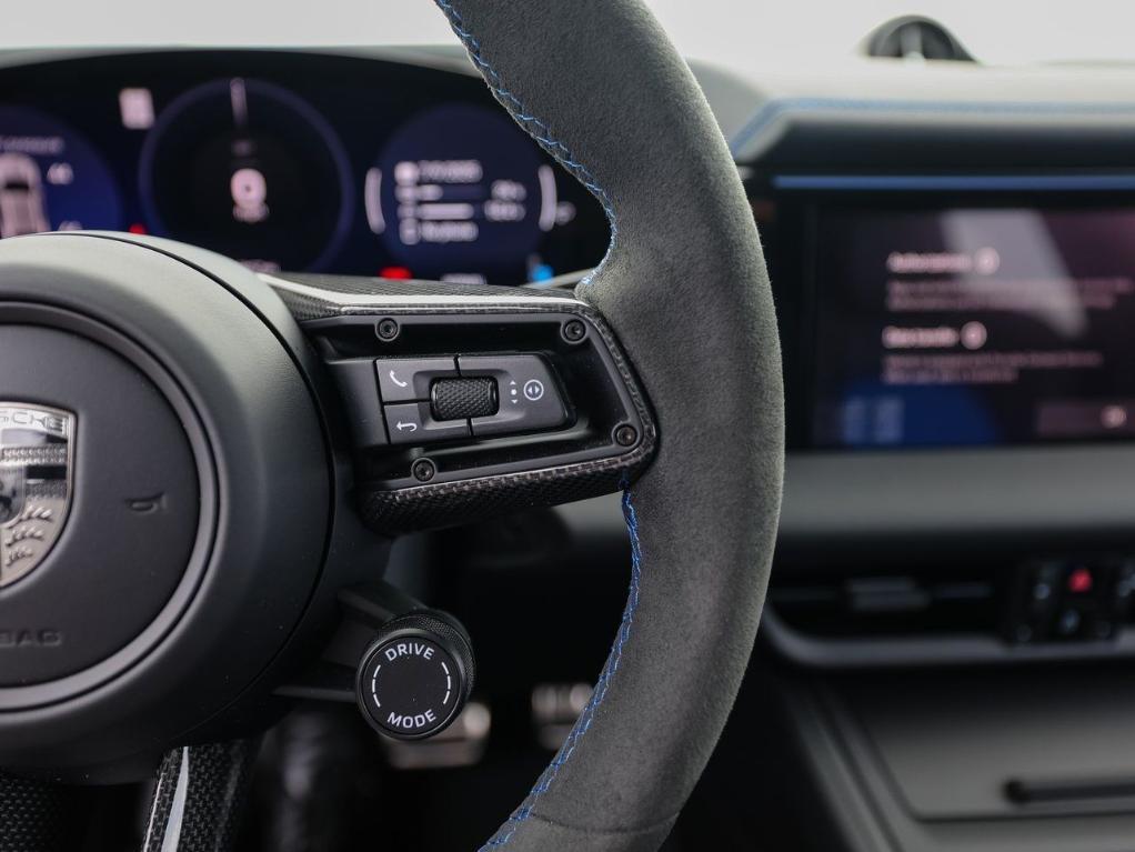 new 2025 Porsche Macan car