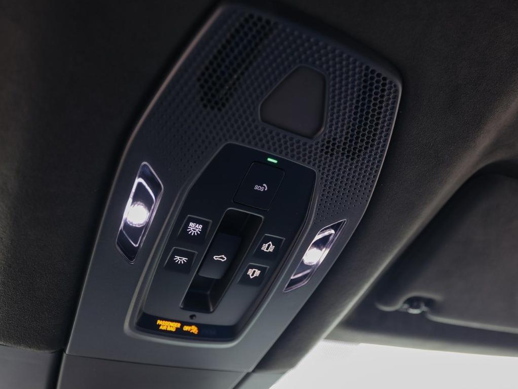 new 2025 Porsche Macan car