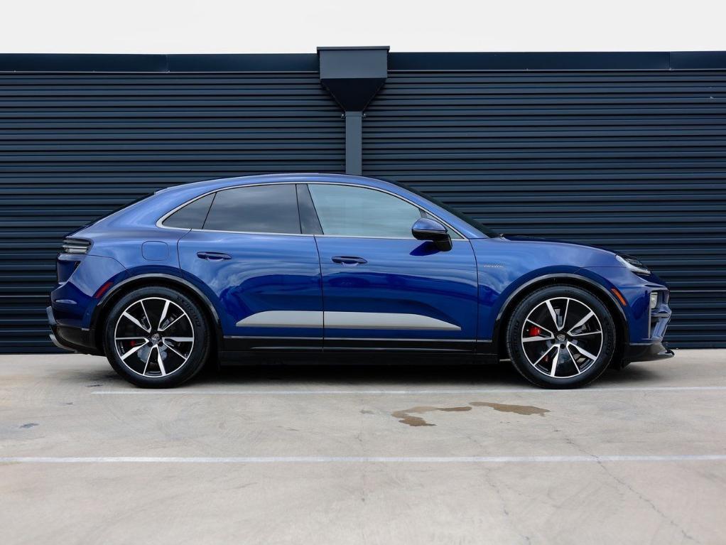 new 2025 Porsche Macan car