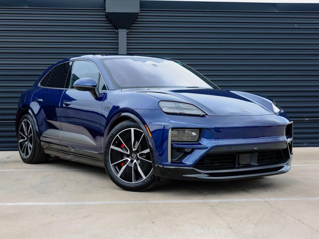 new 2025 Porsche Macan car