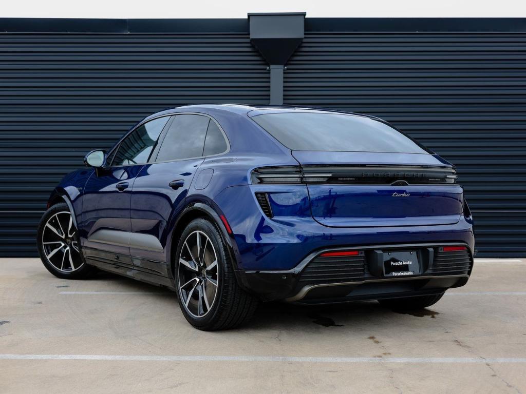 new 2025 Porsche Macan car