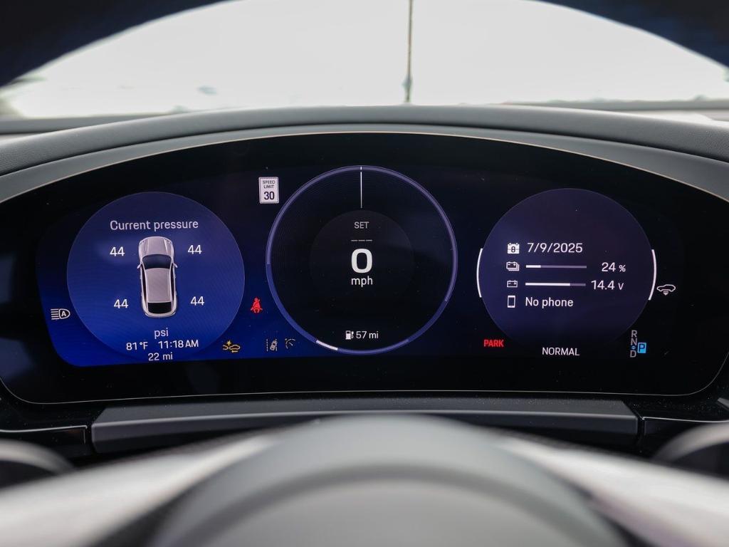 new 2025 Porsche Macan car