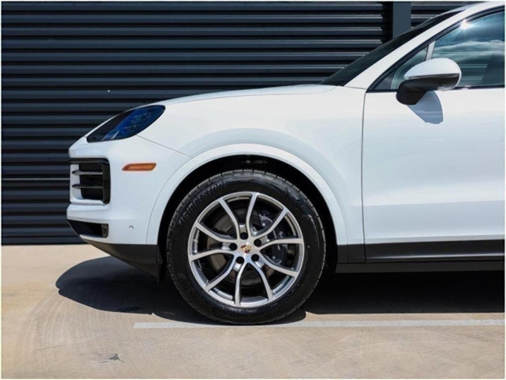 new 2025 Porsche Cayenne car