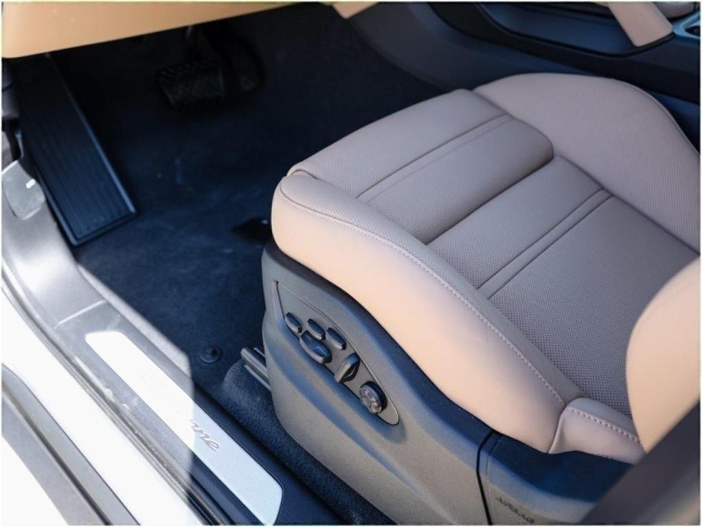 new 2025 Porsche Cayenne car