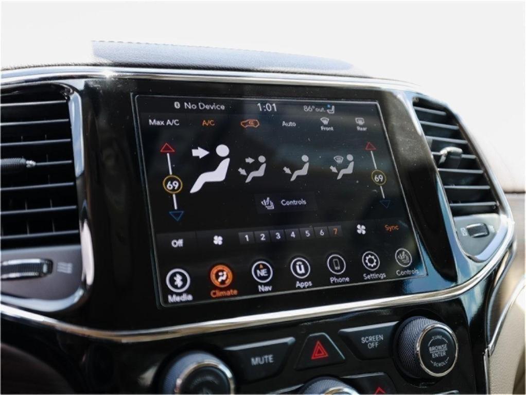used 2021 Jeep Grand Cherokee car, priced at $31,990
