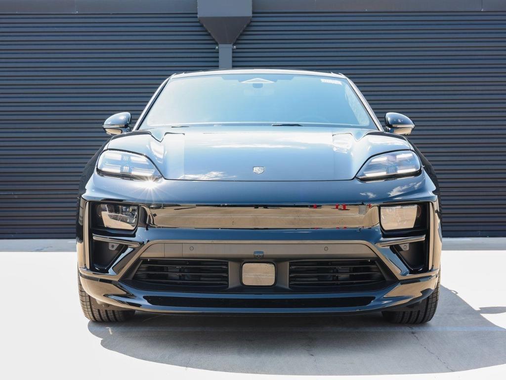 new 2025 Porsche Macan car