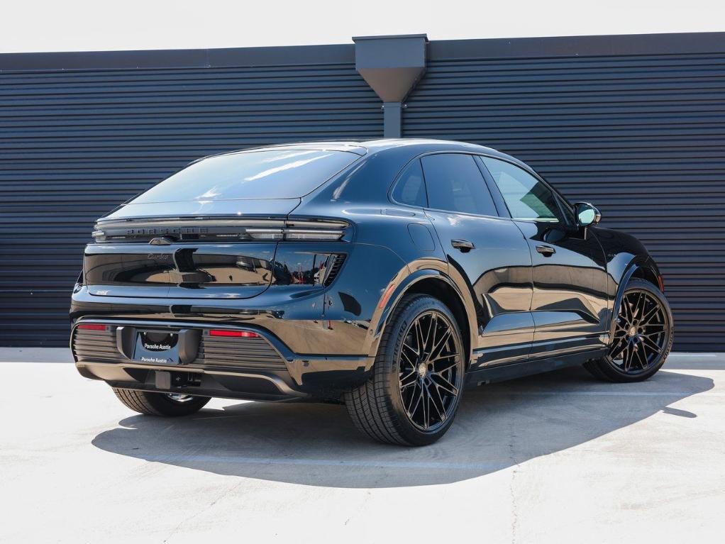 new 2025 Porsche Macan car