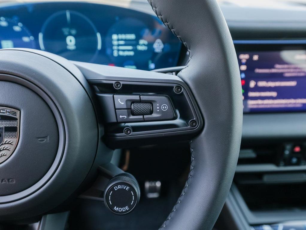 new 2025 Porsche Macan car