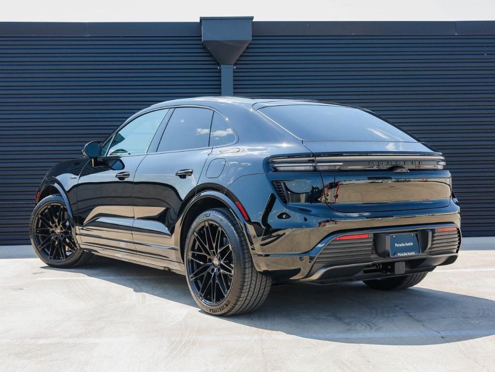 new 2025 Porsche Macan car