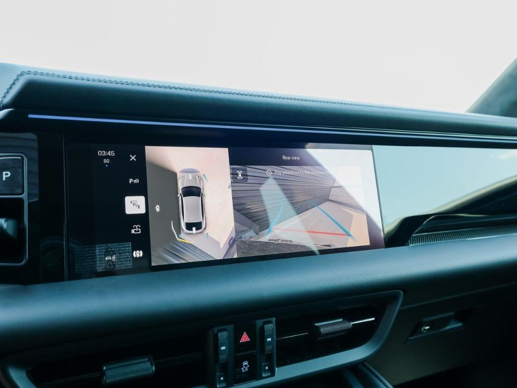 new 2025 Porsche Macan car