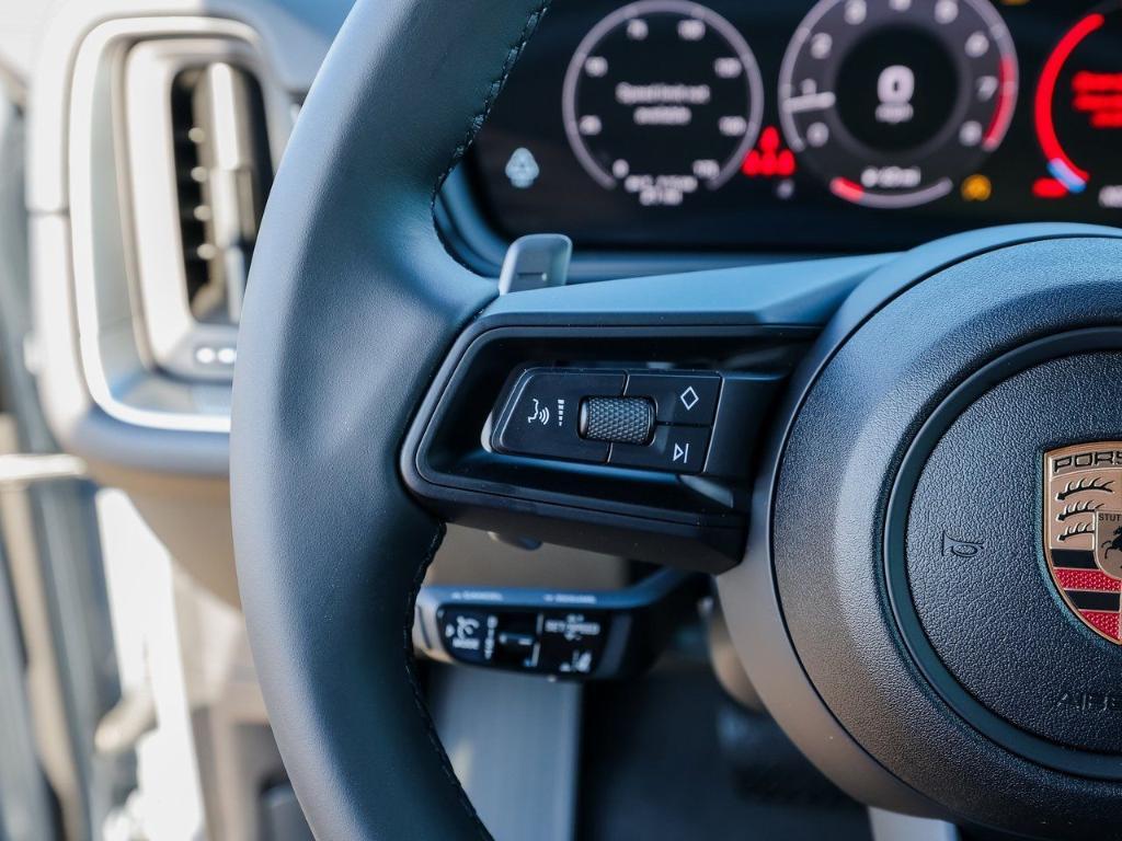 new 2025 Porsche Cayenne car