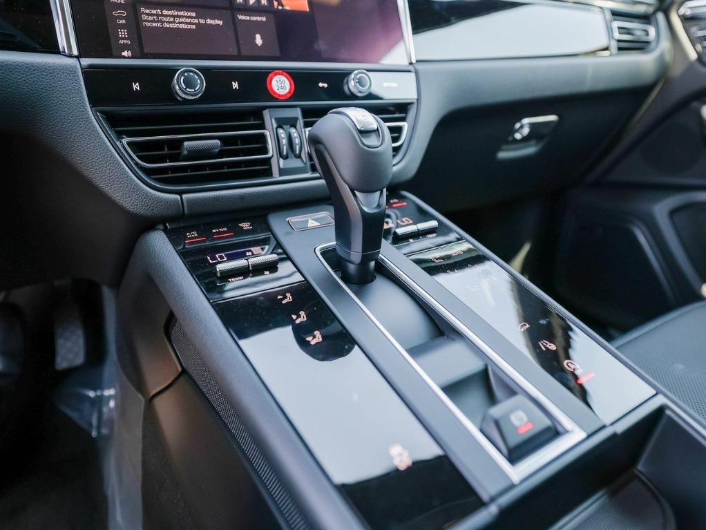 new 2025 Porsche Macan car