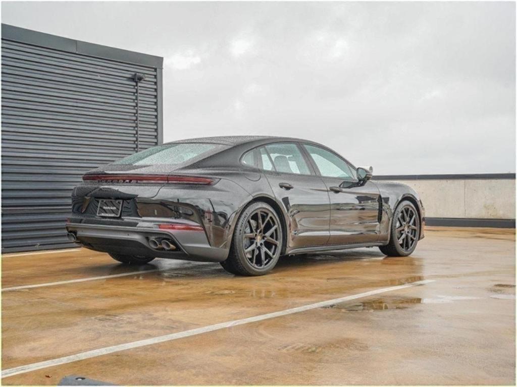 new 2025 Porsche Panamera car