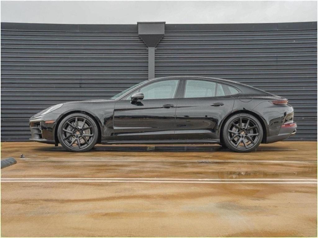 new 2025 Porsche Panamera car