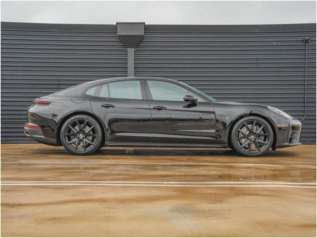 new 2025 Porsche Panamera car