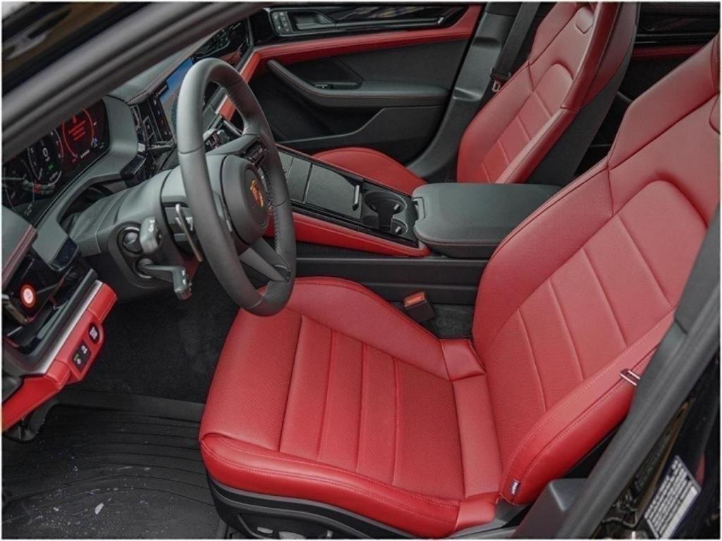 new 2025 Porsche Panamera car