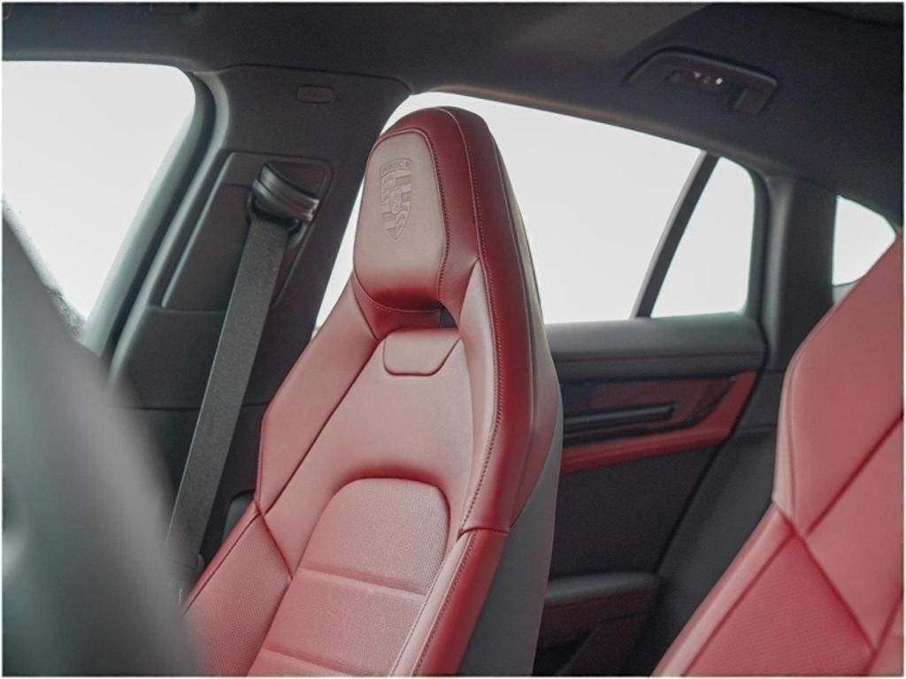 new 2025 Porsche Panamera car