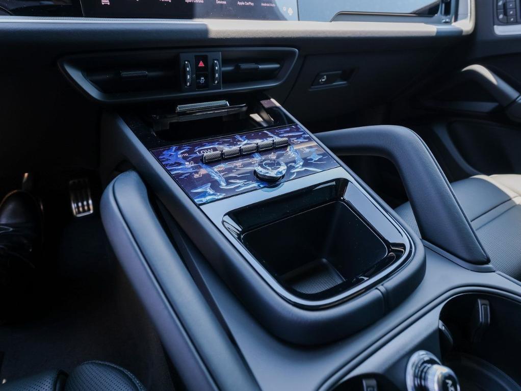 new 2025 Porsche Cayenne car