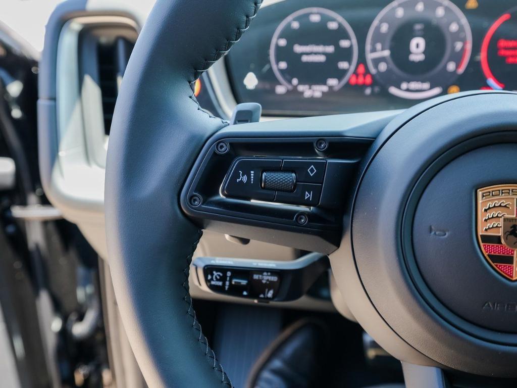 new 2025 Porsche Cayenne car