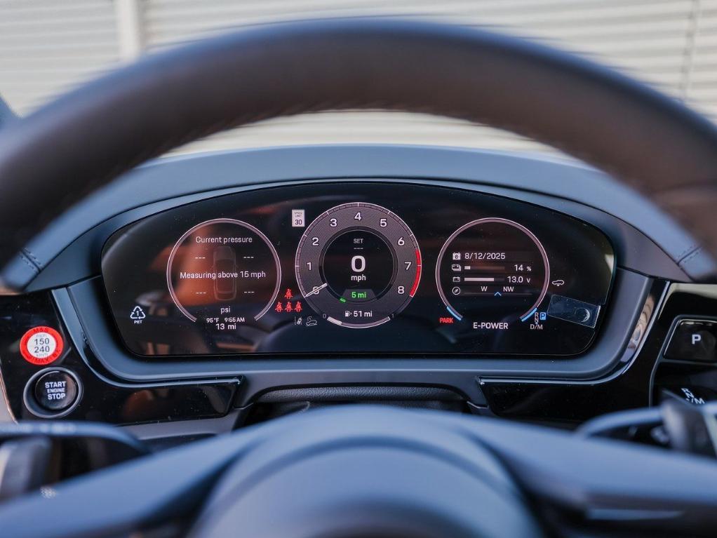 new 2025 Porsche Cayenne car