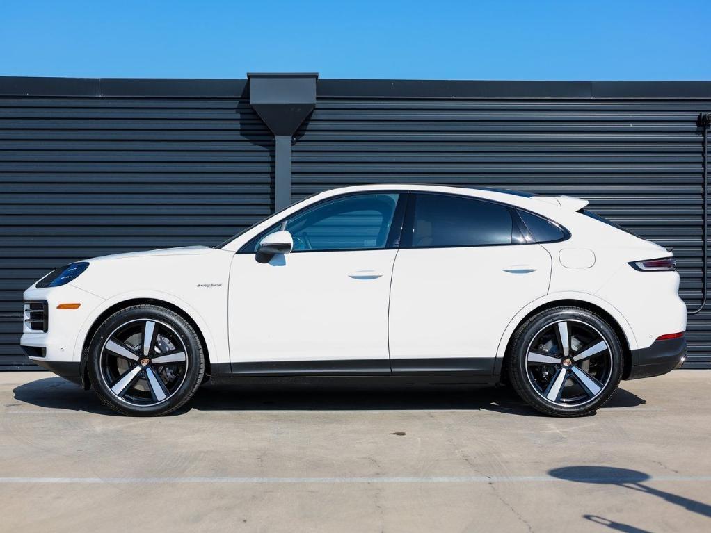 new 2025 Porsche Cayenne car