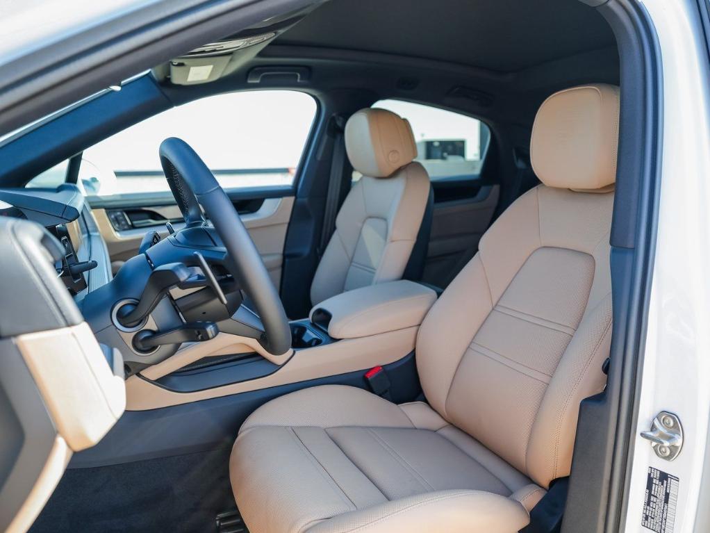 new 2025 Porsche Cayenne car