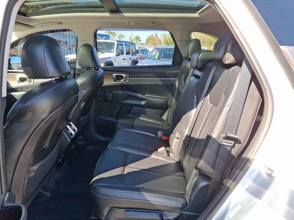 used 2022 Kia Sorento car, priced at $26,973