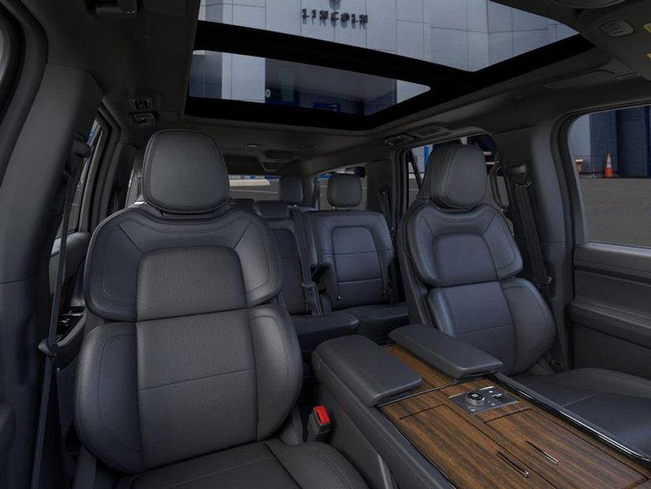 new 2024 Lincoln Navigator L car