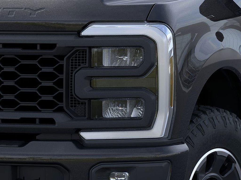 new 2025 Ford F-250 car, priced at $78,666