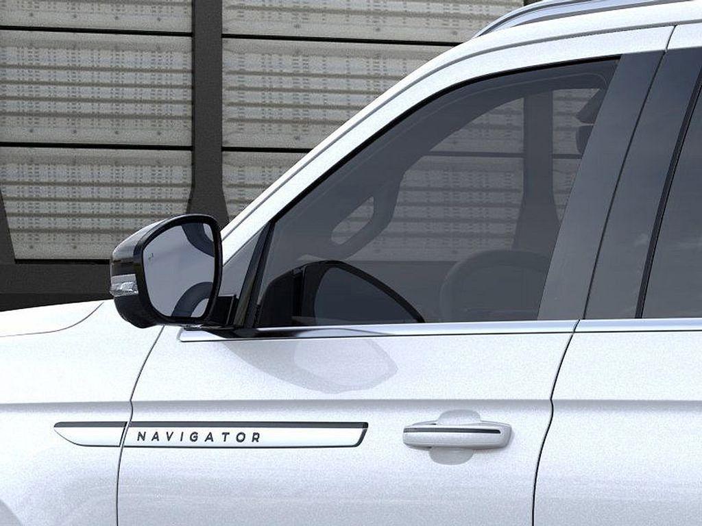 new 2025 Lincoln Navigator L car, priced at $105,975