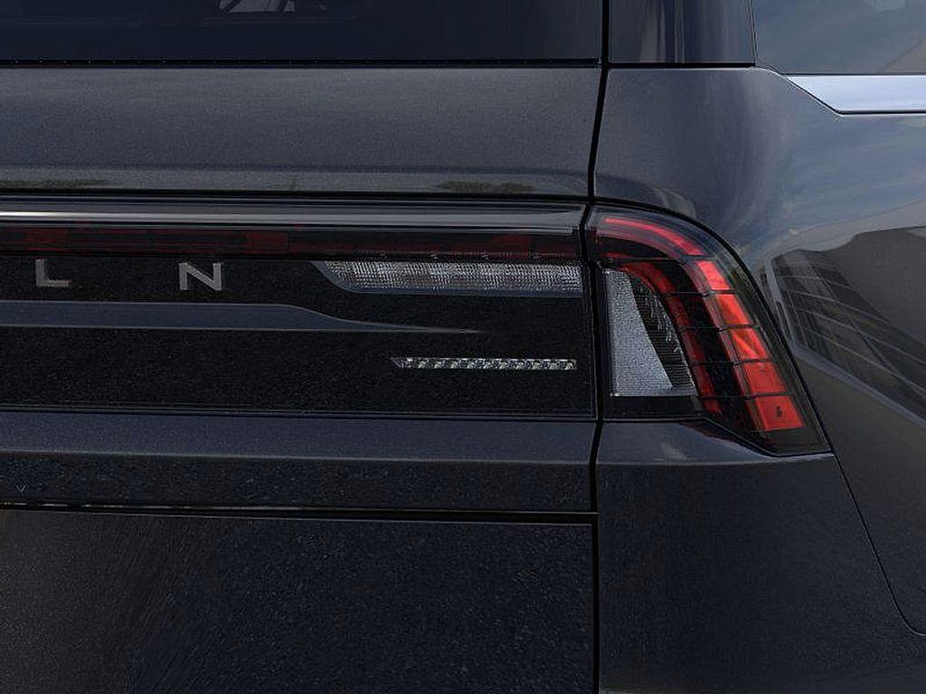 new 2025 Lincoln Navigator car, priced at $101,435