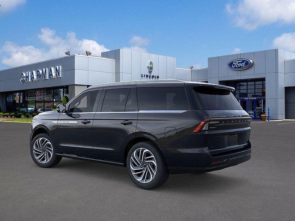 new 2025 Lincoln Navigator car, priced at $101,435