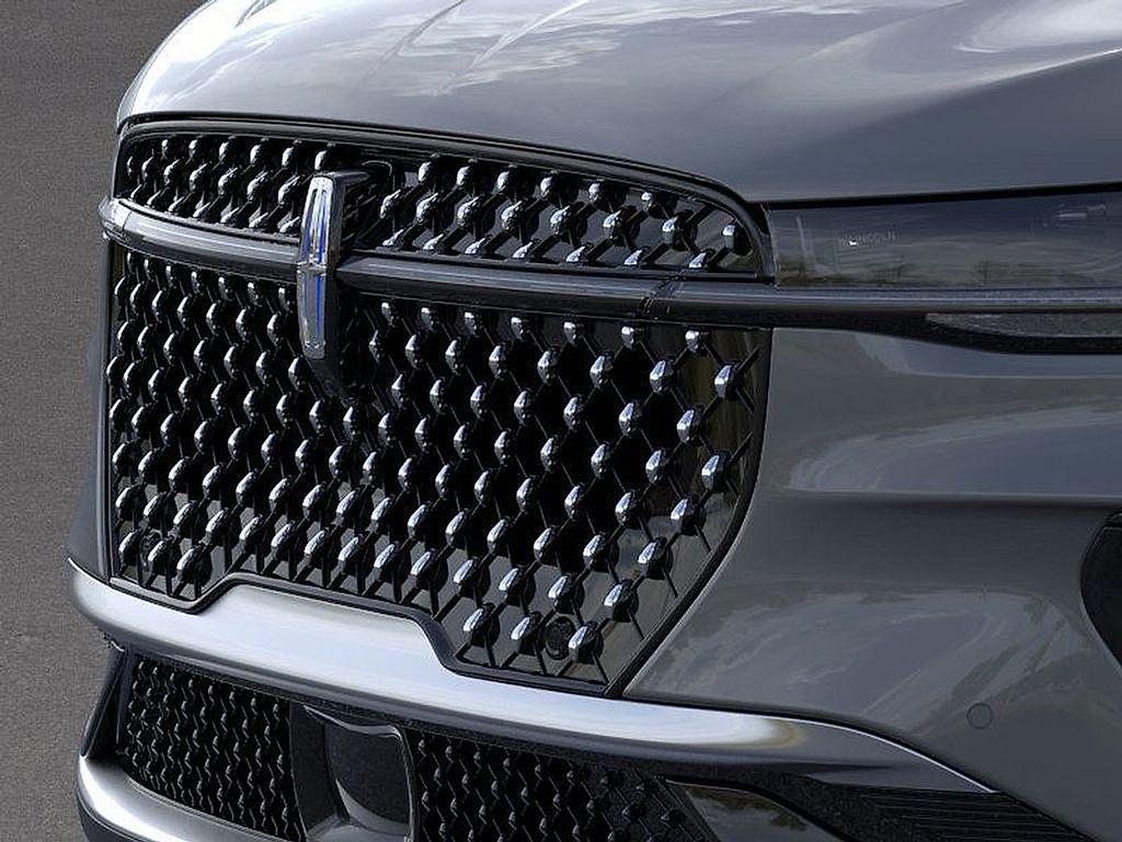new 2025 Lincoln Nautilus car, priced at $53,106