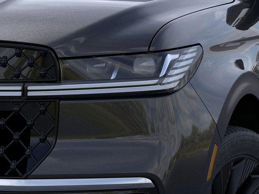 new 2025 Lincoln Navigator L car, priced at $111,545