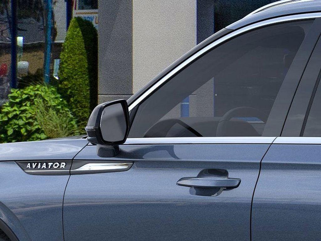 new 2025 Lincoln Aviator car, priced at $57,044