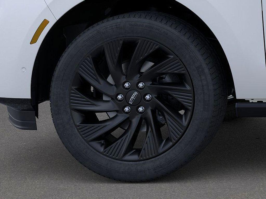 new 2025 Lincoln Navigator L car, priced at $107,425