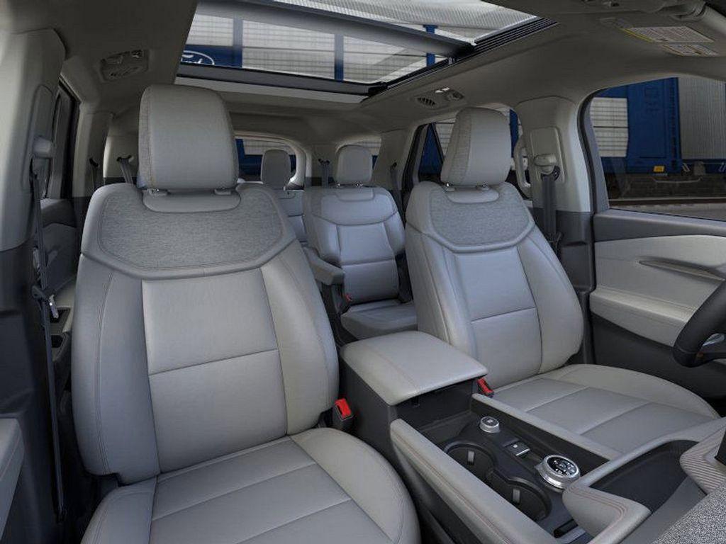 new 2025 Ford Explorer car, priced at $46,567