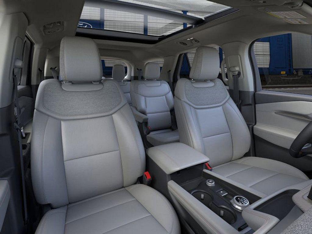 new 2025 Ford Explorer car, priced at $47,370