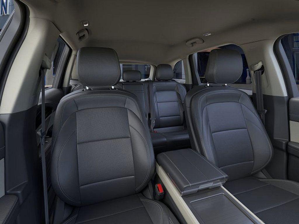 new 2025 Lincoln Nautilus car, priced at $50,798