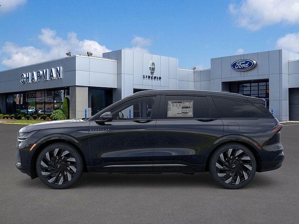 new 2025 Lincoln Nautilus car, priced at $69,670