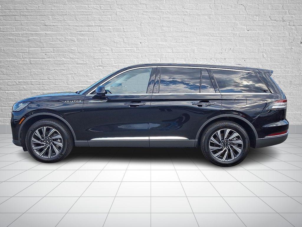 used 2025 Lincoln Aviator car, priced at $58,578