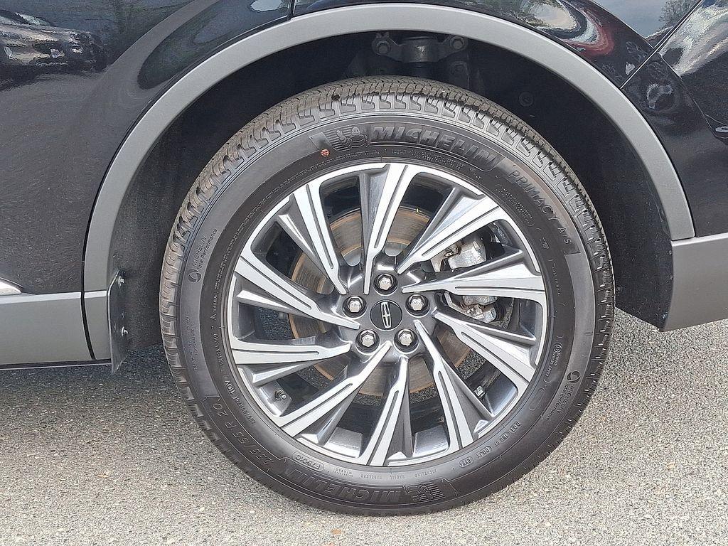 used 2025 Lincoln Aviator car, priced at $58,578